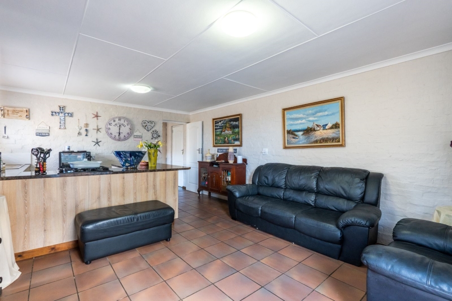 To Let 4 Bedroom Property for Rent in Dana Bay Western Cape